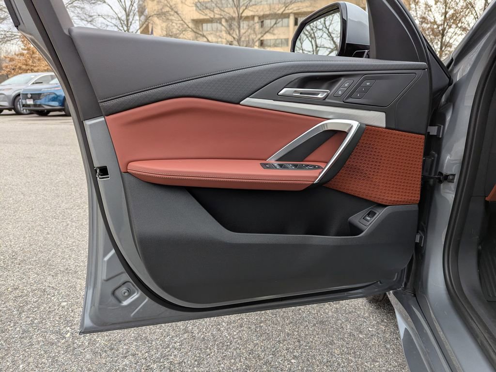 New 2026 BMW X2 xDrive28i image 9