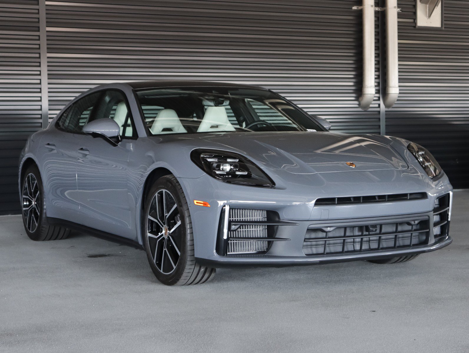 Used 2026 Porsche Panamera image 7