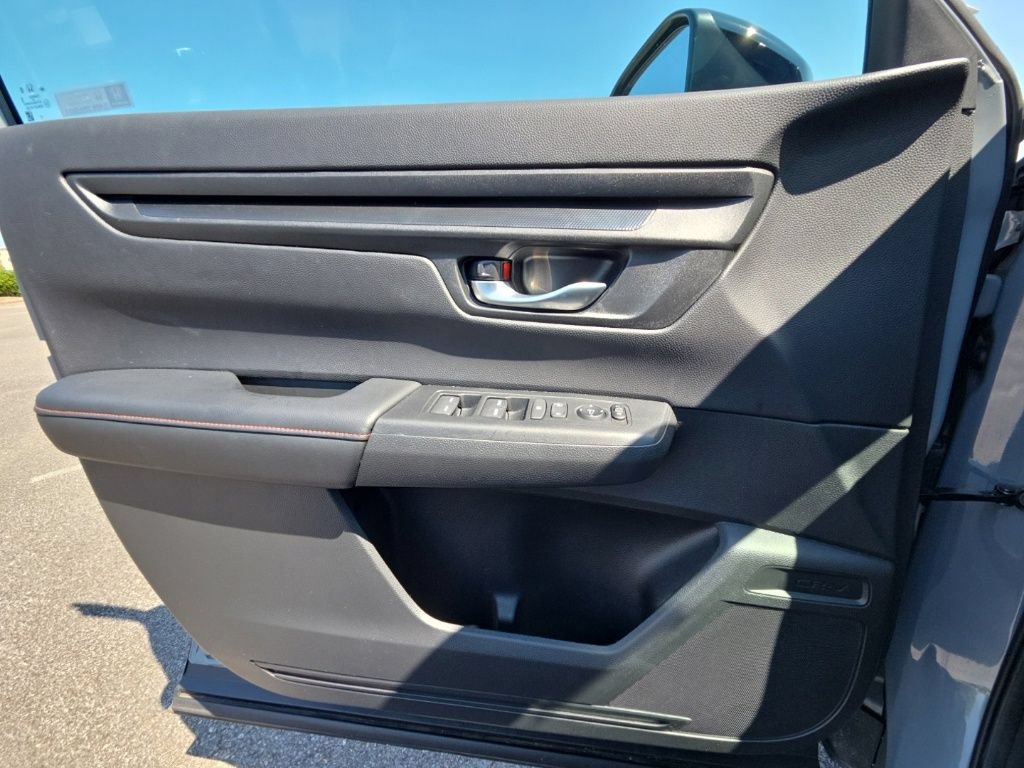 Used 2026 Honda CR-V Sport image 32