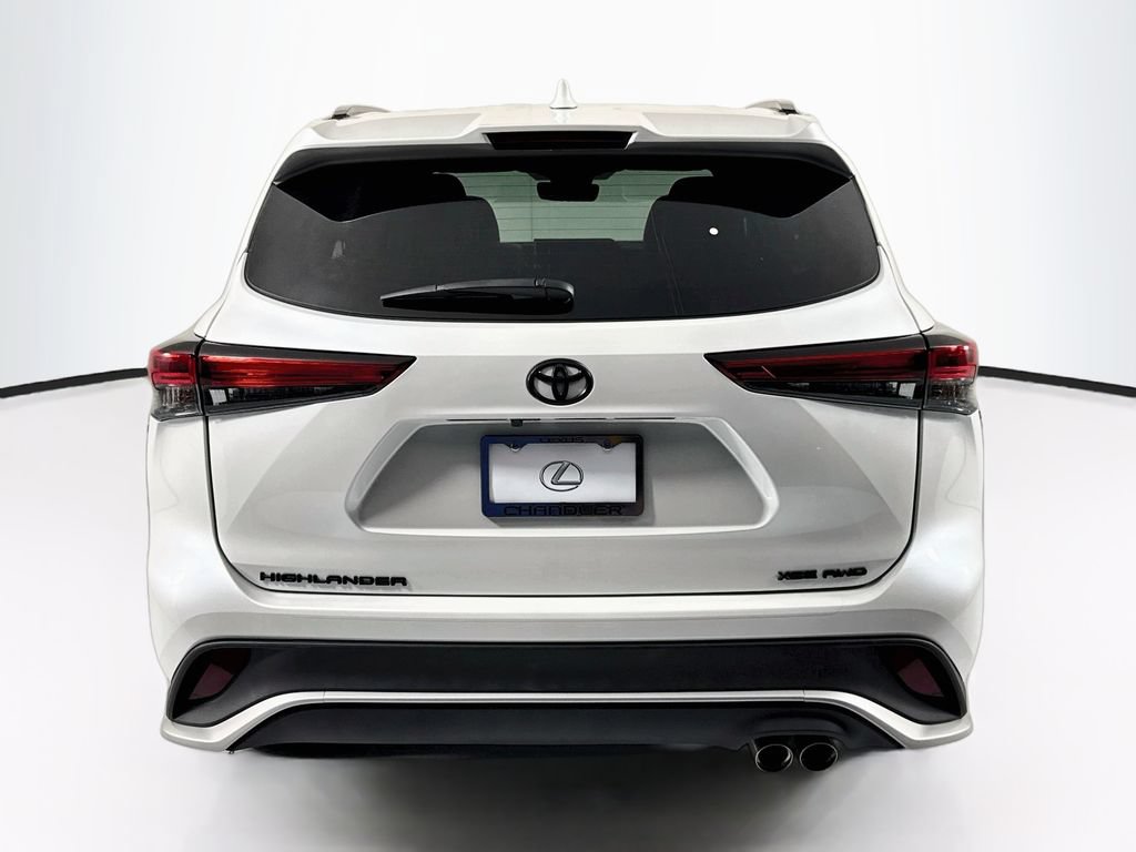 Used 2023 Toyota Highlander XSE AWD/4WD image 6