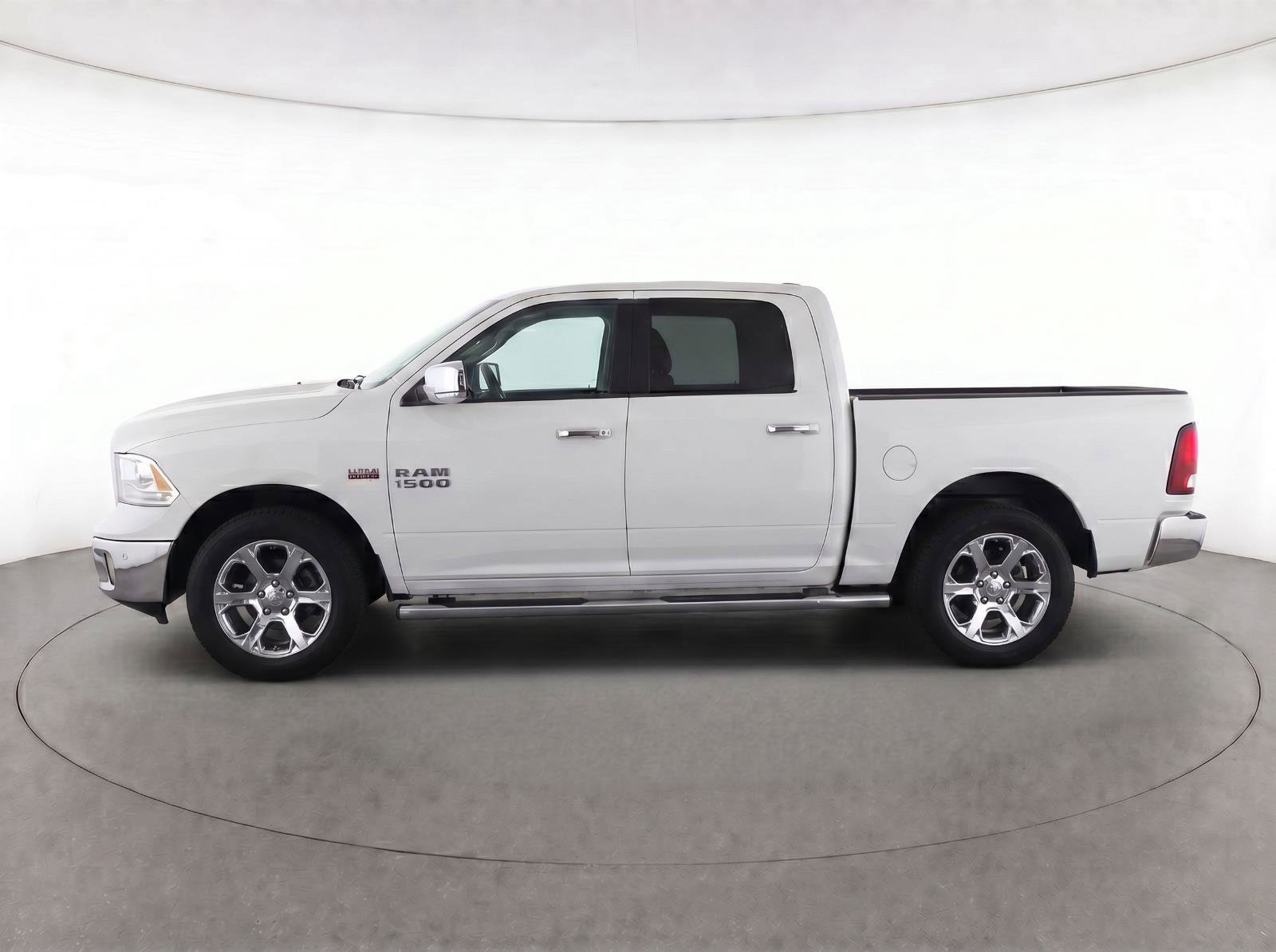 Used 2016 RAM 1500 Laramie RWD image 6