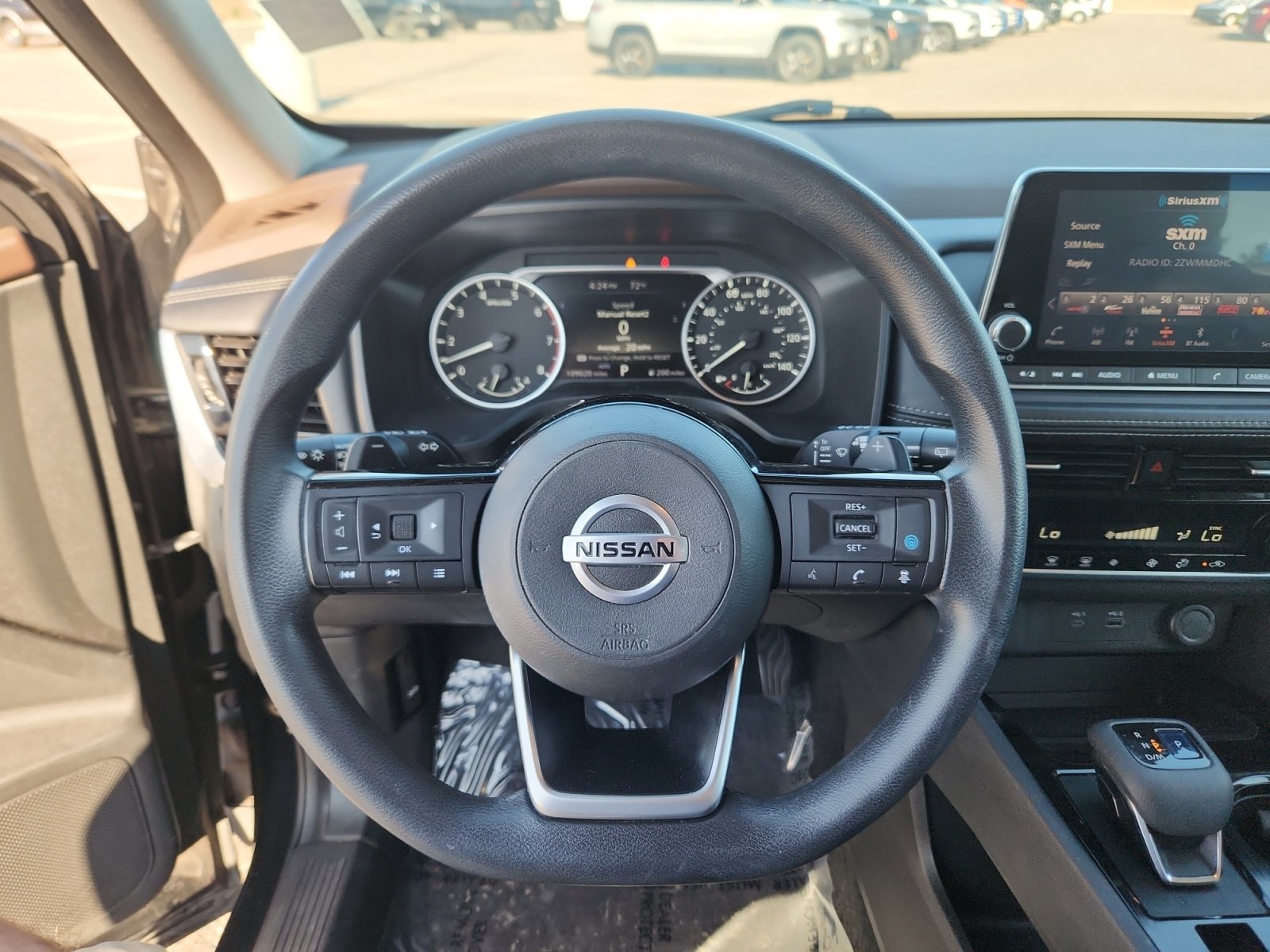 Used 2021 Nissan Rogue SV image 11