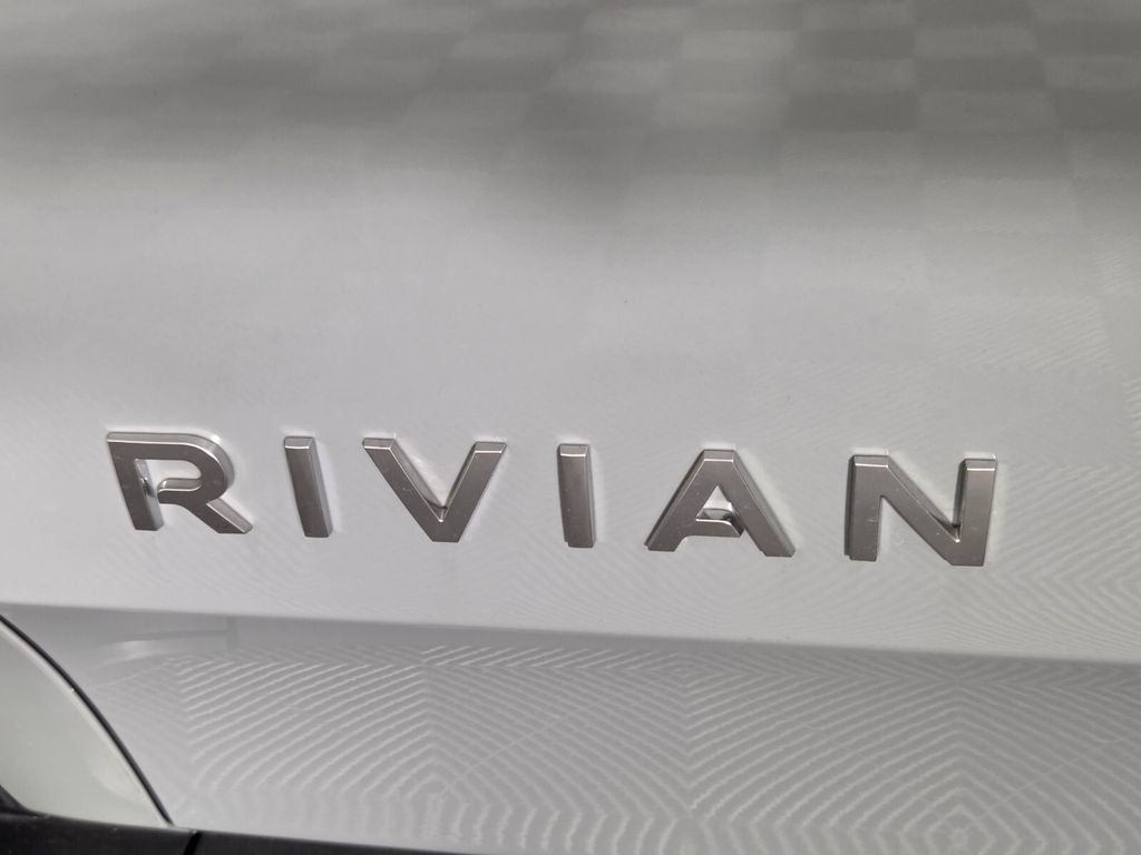 Used 2024 Rivian R1S Adventure AWD/4WD image 8