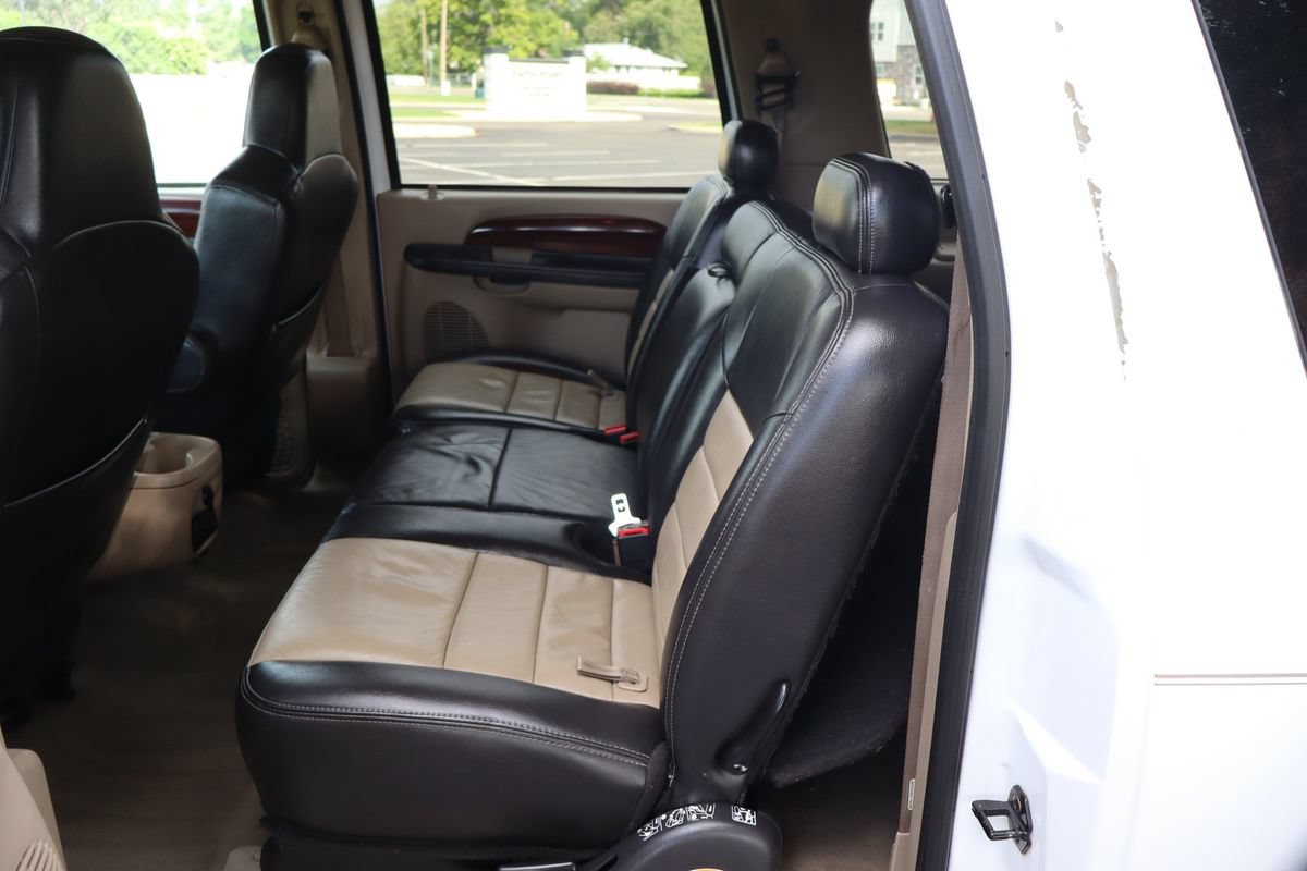 Used 2005 Ford Excursion Eddie Bauer AWD/4WD image 20