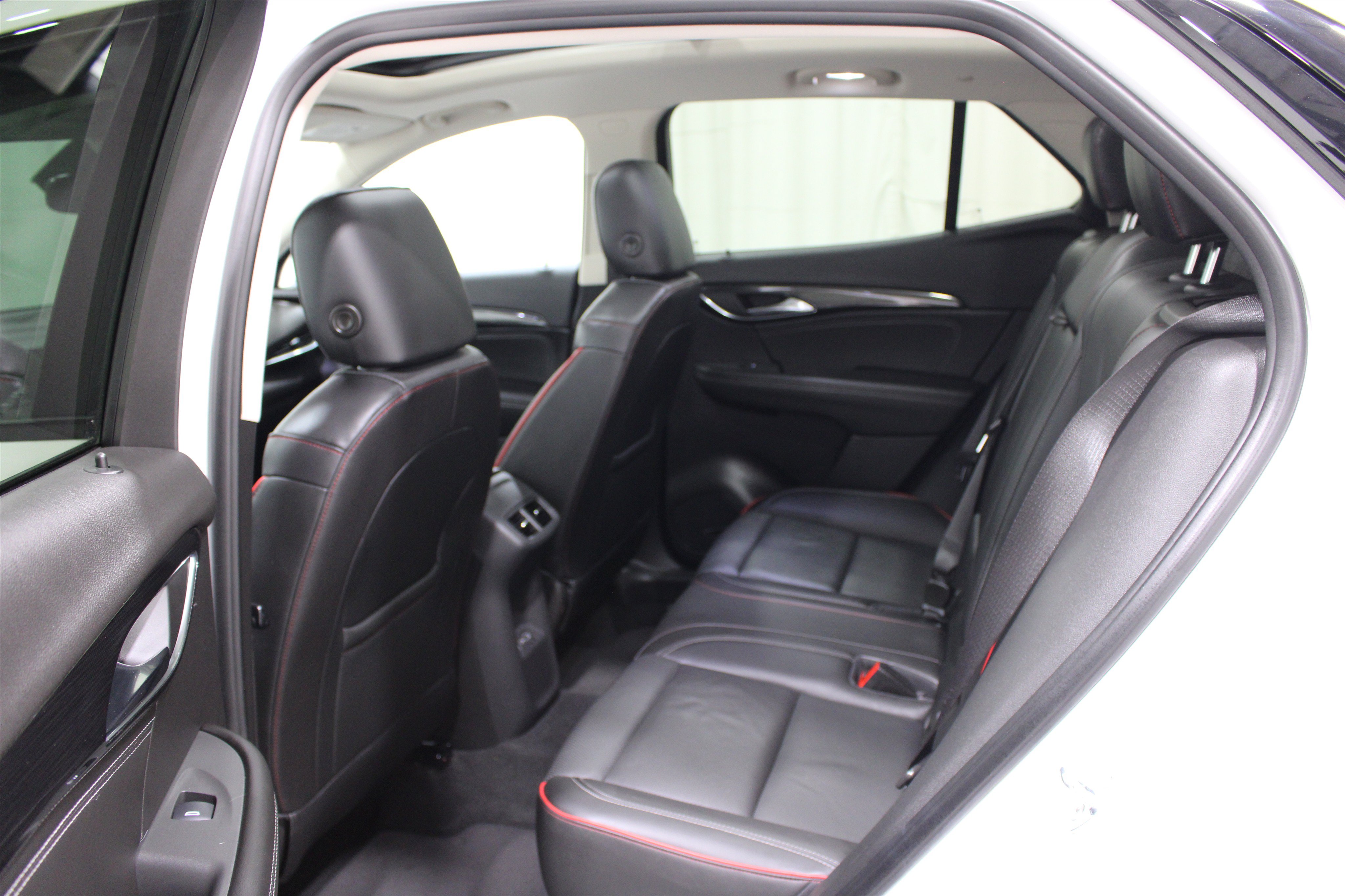 Used 2023 Buick Envision Essence w/ Sport Touring Package AWD/4WD image 22