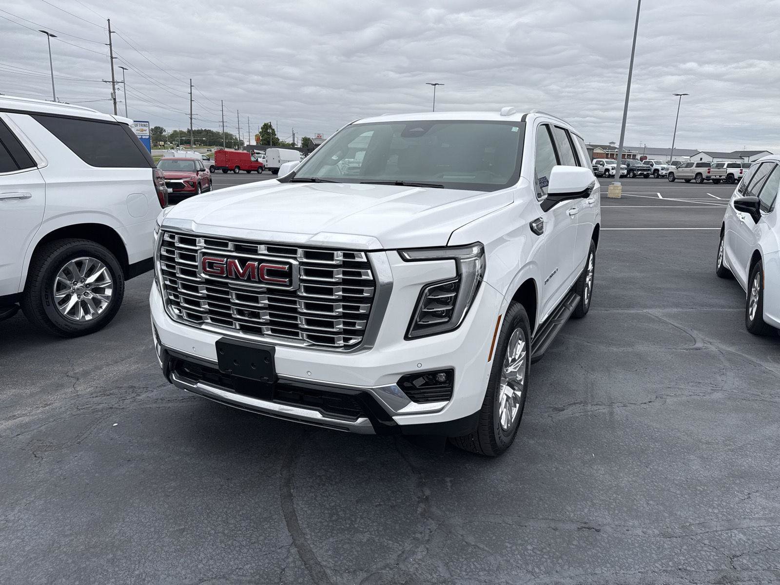Used 2025 GMC Yukon Denali AWD/4WD image 6