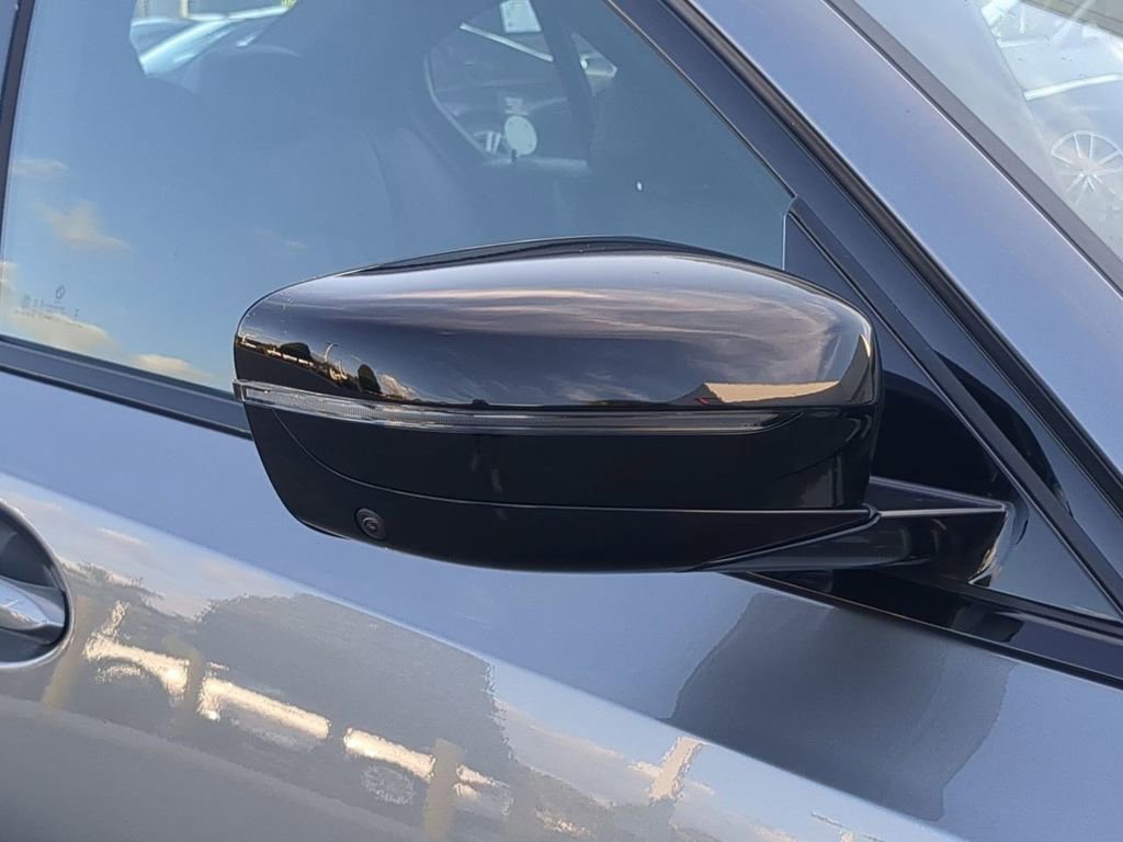 New 2026 BMW 330i Sedan w/ M Sport Package image 12