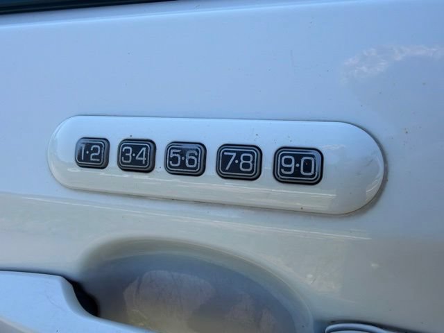 Used 2013 Ford Edge SEL FWD image 19