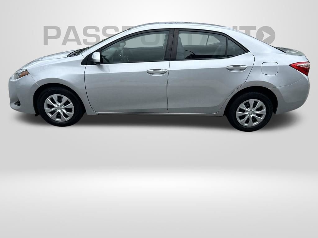 Used 2018 Toyota Corolla L FWD image 3