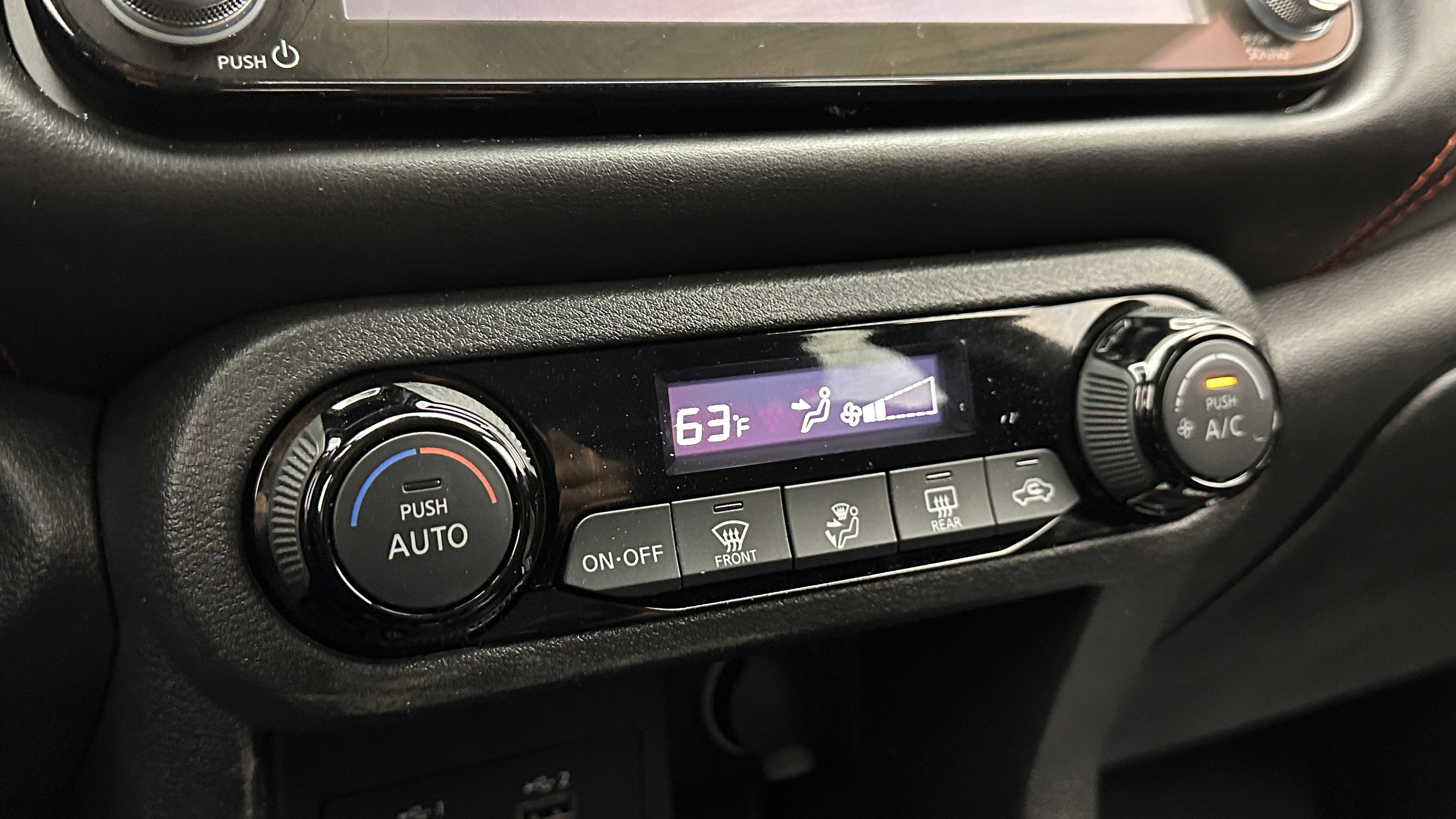 Used 2024 Nissan Kicks SR FWD image 16