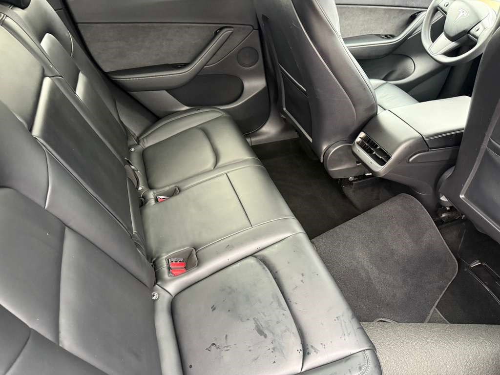 Used 2021 Tesla Model Y Long Range image 15