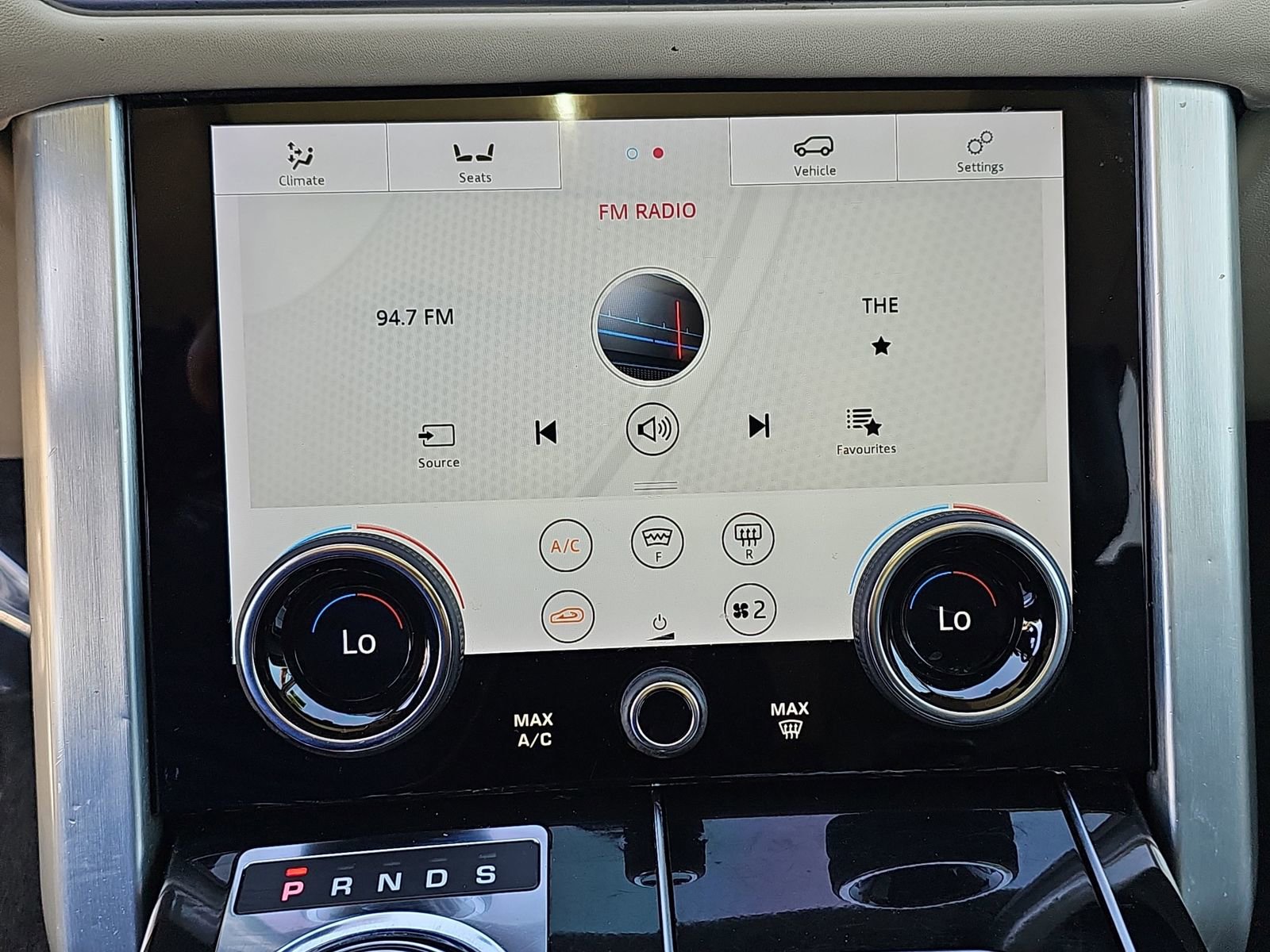 Used 2019 Land Rover Range Rover Long Wheelbase Supercharged AWD/4WD image 23