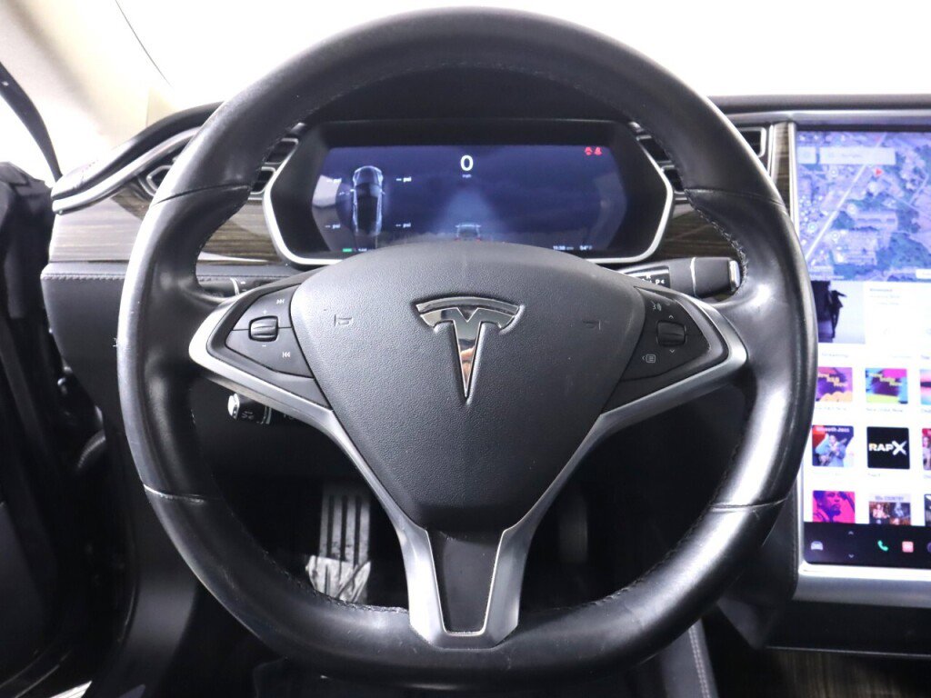Used 2015 Tesla Model S 70D AWD/4WD image 10