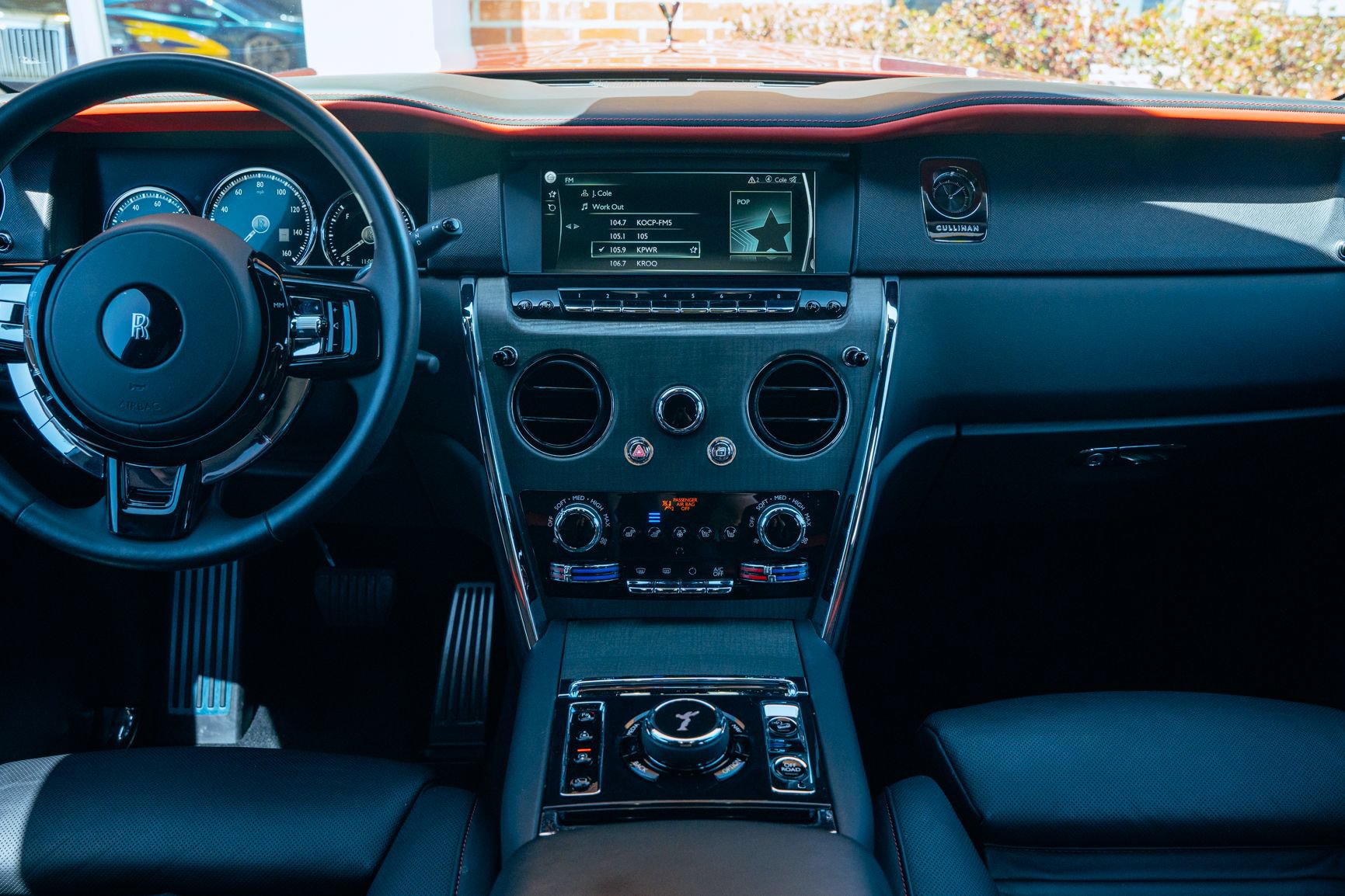 Used 2023 Rolls-Royce Cullinan AWD/4WD image 34