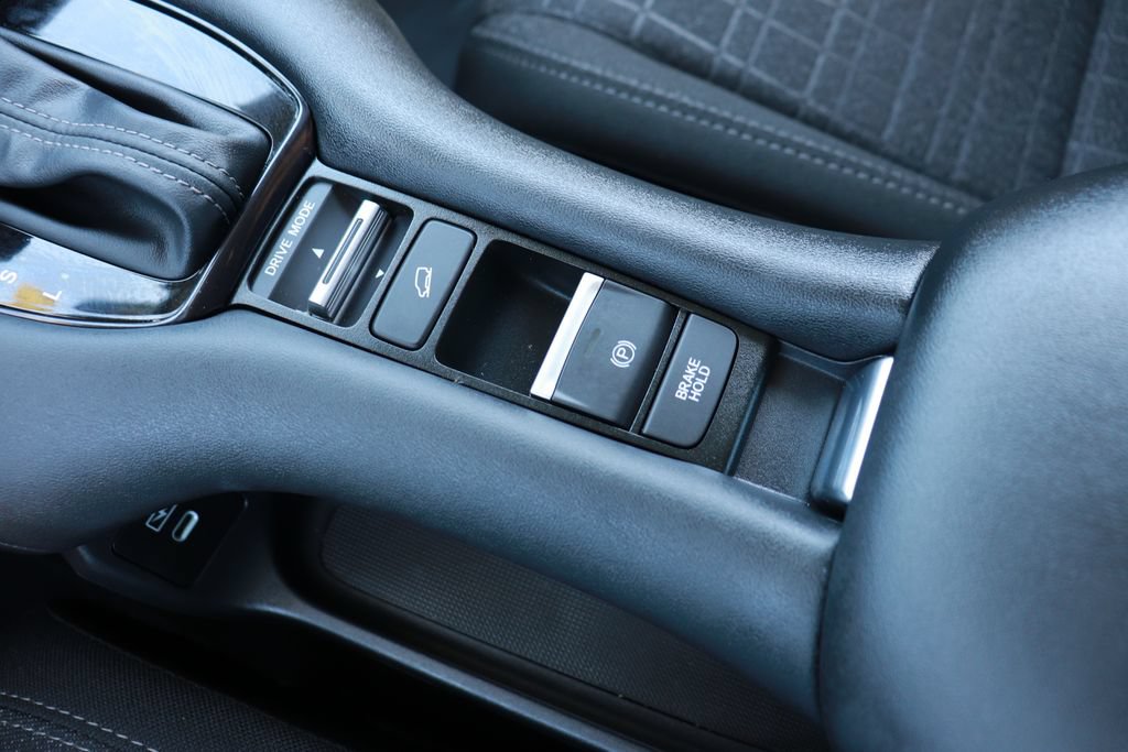 Certified 2026 Honda HR-V LX image 16