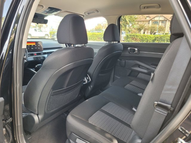 New 2026 Kia Sorento LX FWD image 6