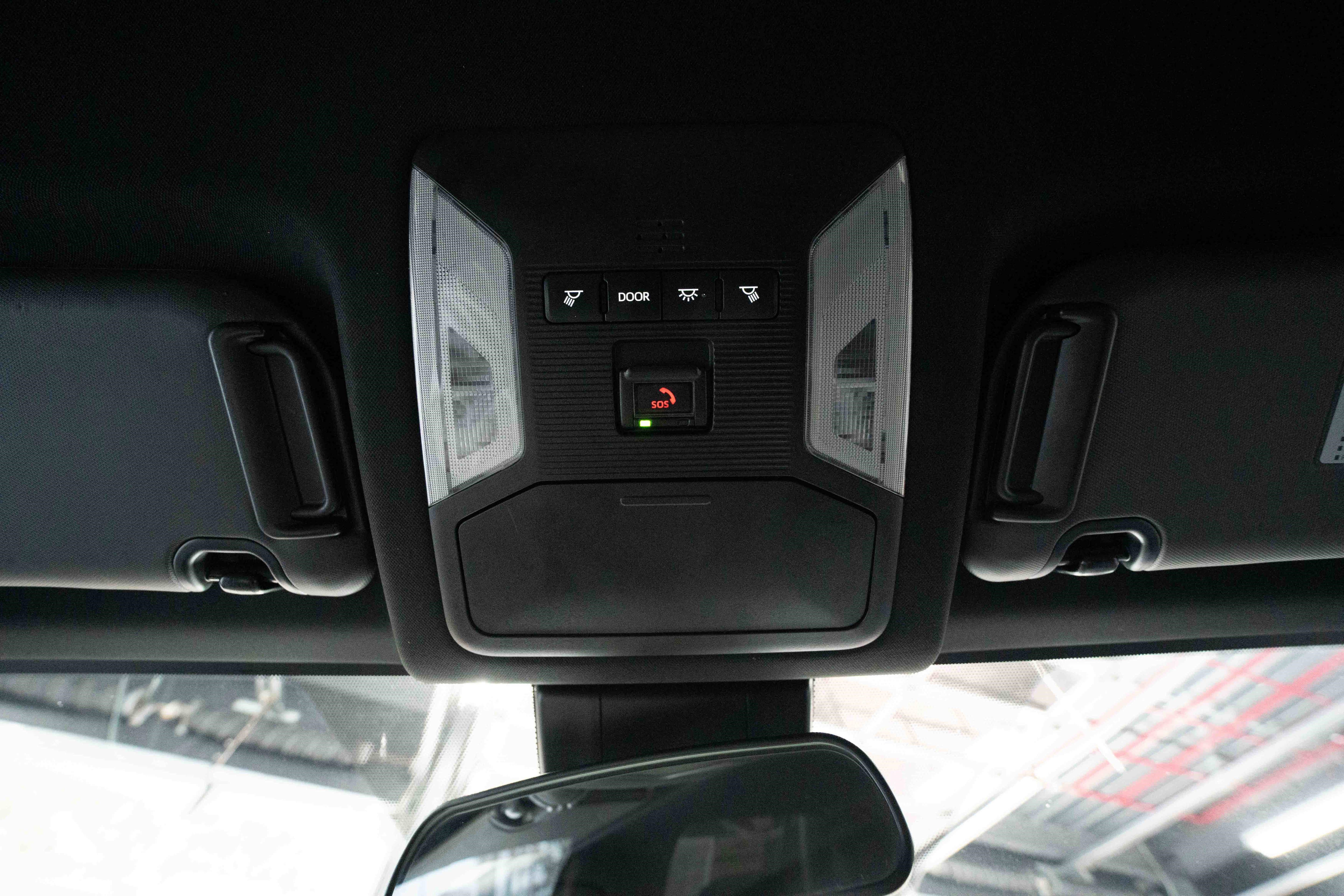 Used 2023 Toyota RAV4 SE image 18