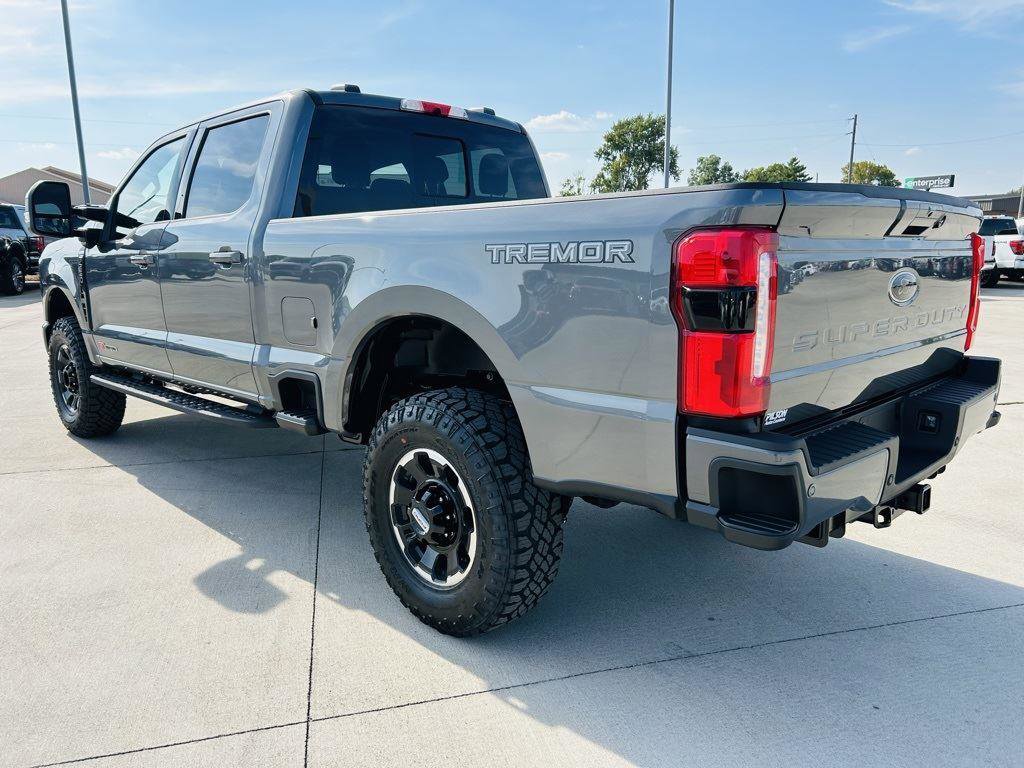 New 2026 Ford F250 Lariat w/ Tremor Off-Road Package image 43