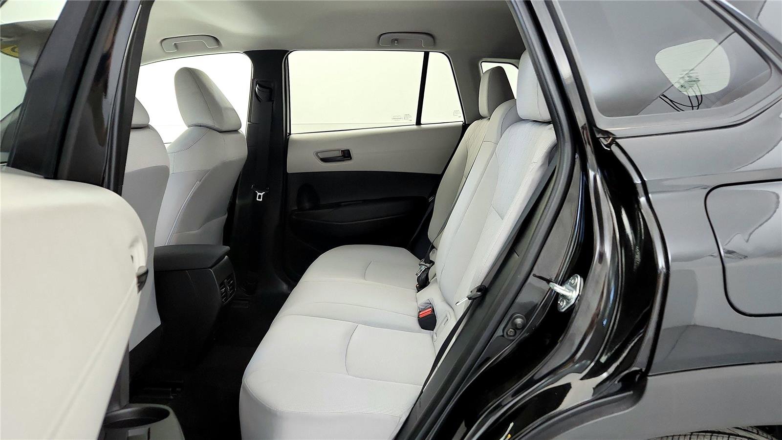 Certified 2023 Toyota Corolla Cross LE image 21