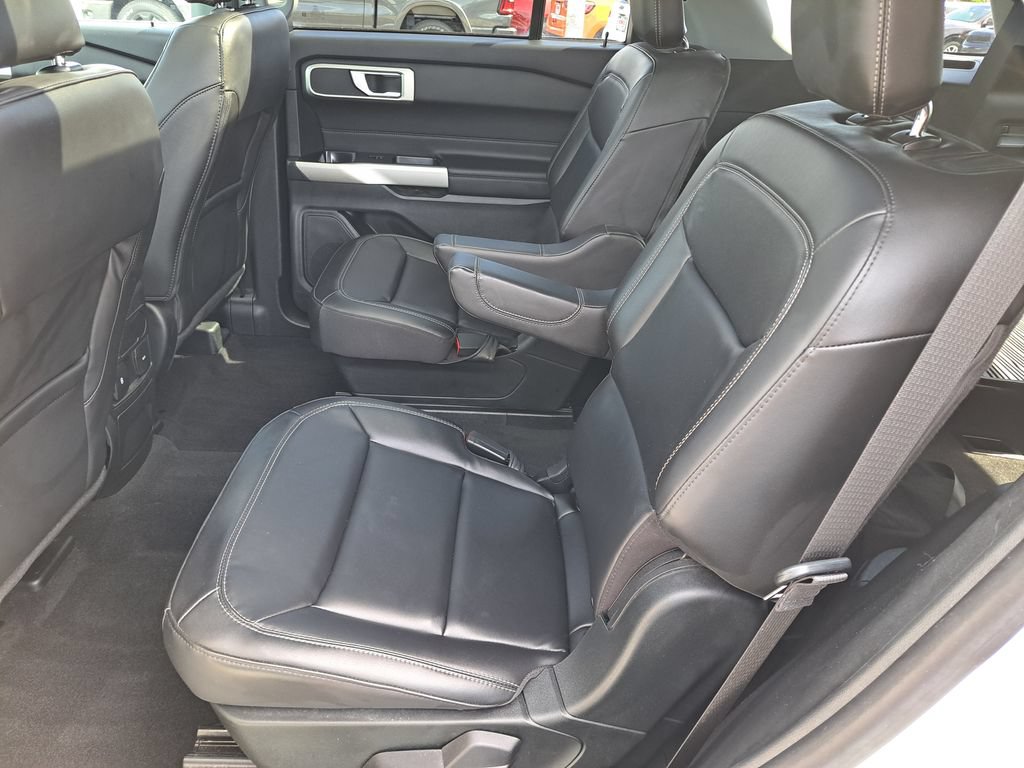 Used 2023 Ford Explorer XLT w/ Equipment Group 202A AWD/4WD image 22