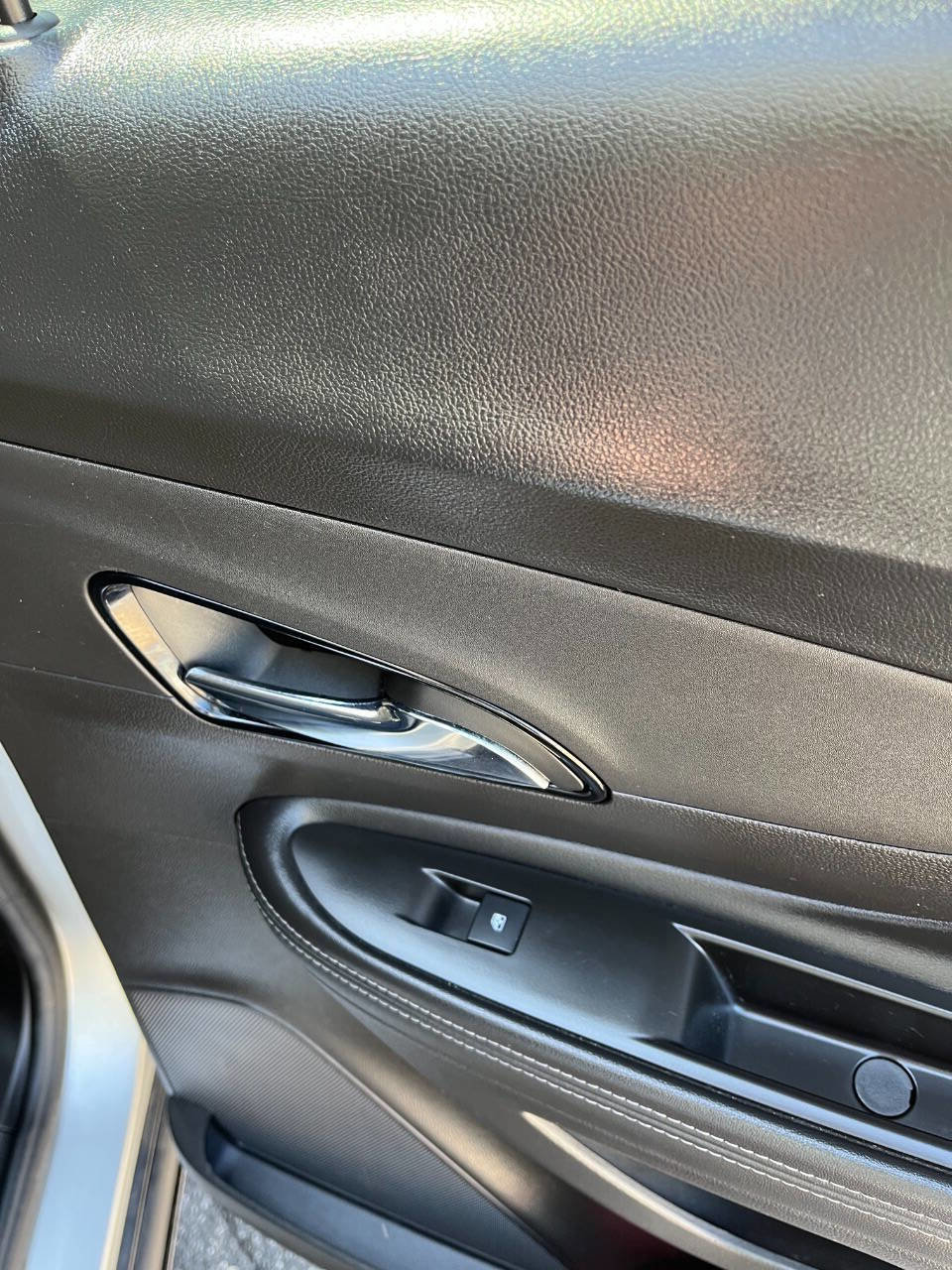 Used 2018 Buick Encore Preferred image 36