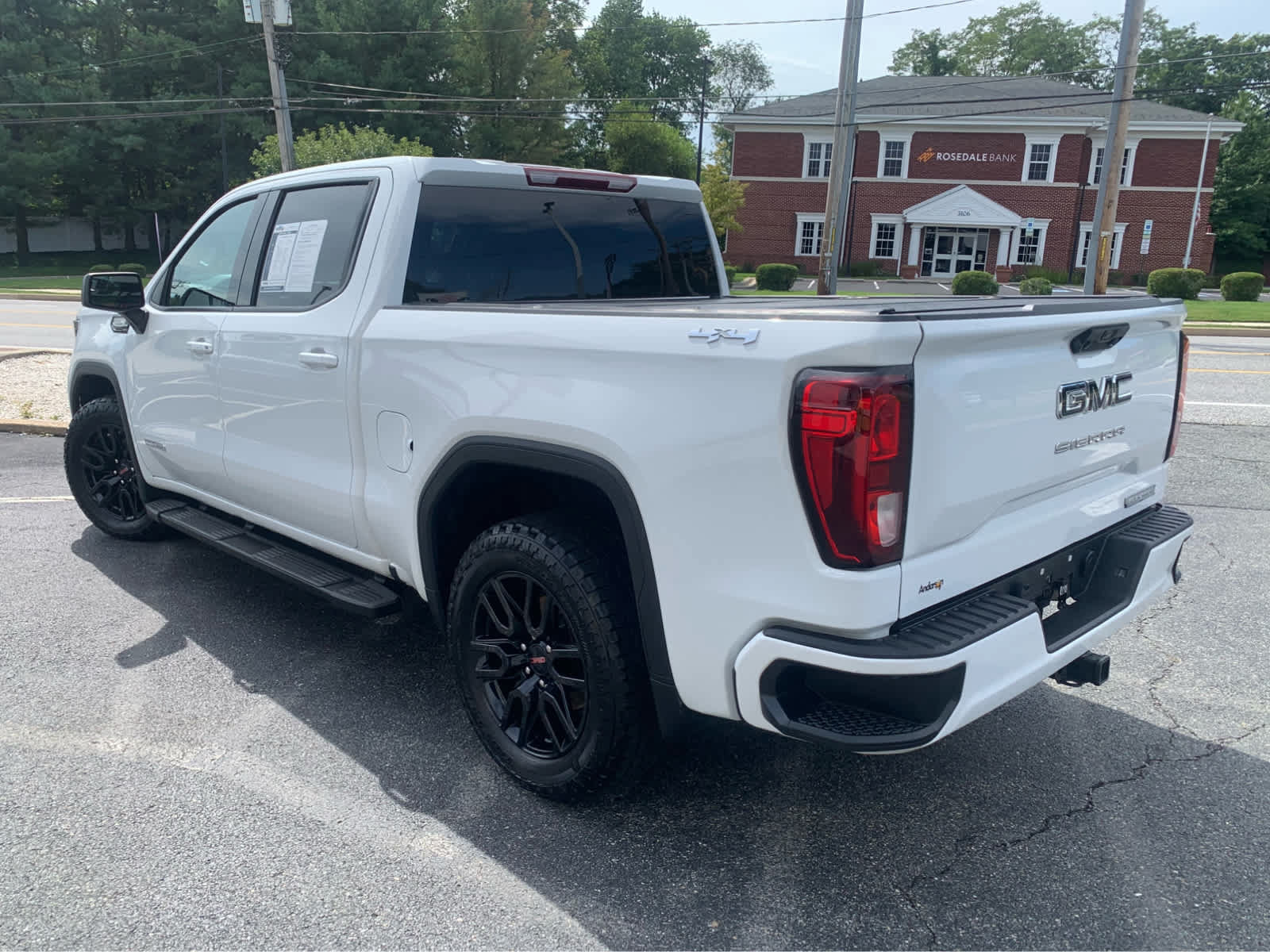 Used 2023 GMC Sierra 1500 Elevation w/ LPO, Elevation Black Package AWD/4WD image 4