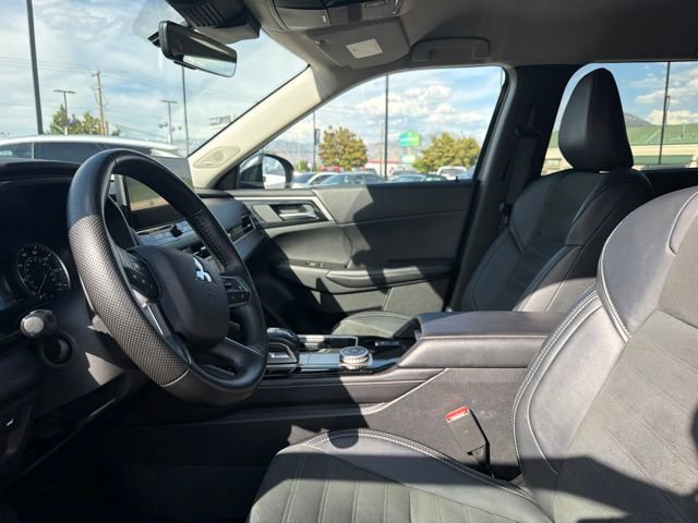 Used 2025 Mitsubishi Outlander SE AWD/4WD image 22