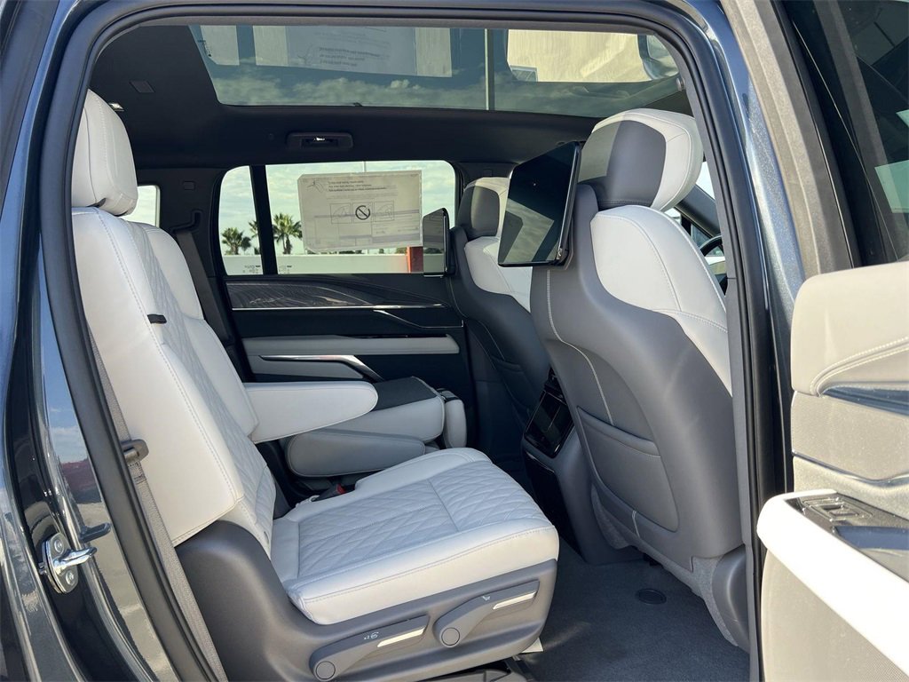 New 2026 Cadillac Escalade IQ Luxury 1 image 34