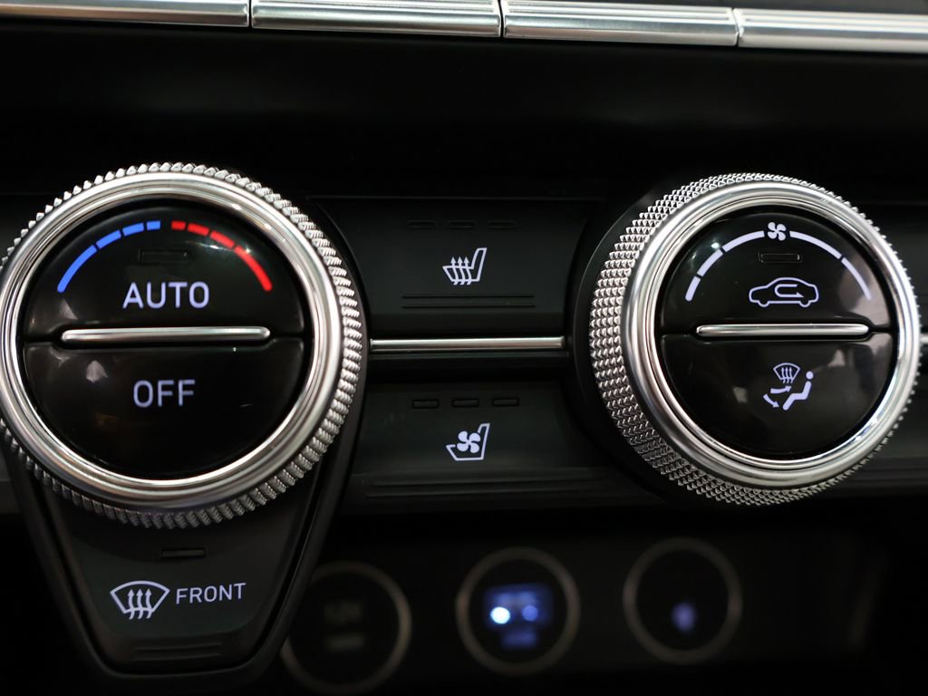 Used 2023 Genesis G70 2.0T w/ Sport Prestige Package image 54