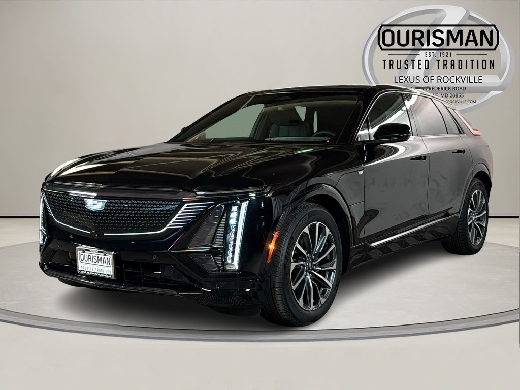 Used 2025 Cadillac Lyriq Sport image 2