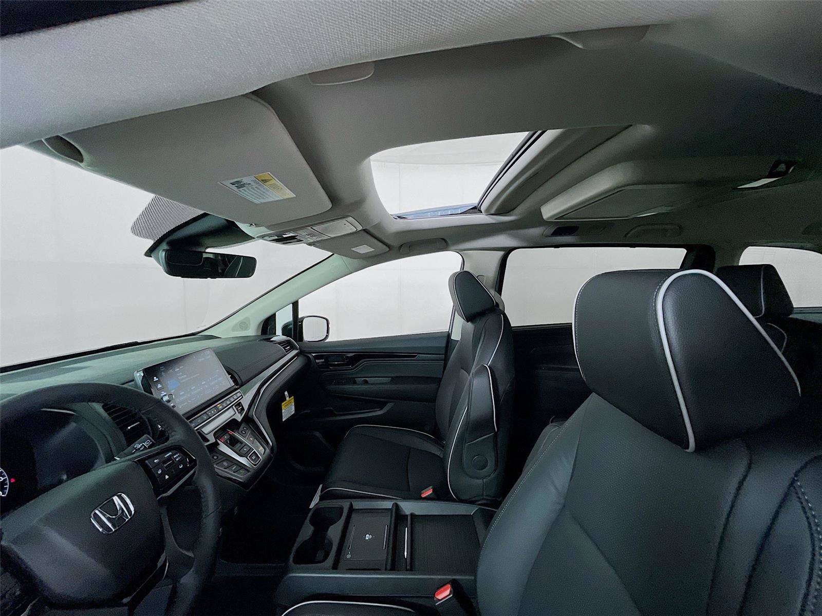 New 2026 Honda Odyssey Elite image 7