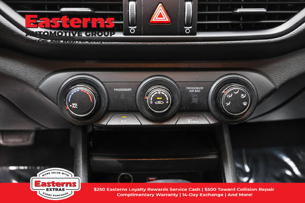 Used 2023 Kia Forte LXS w/ LXS Technology Package FWD image 21