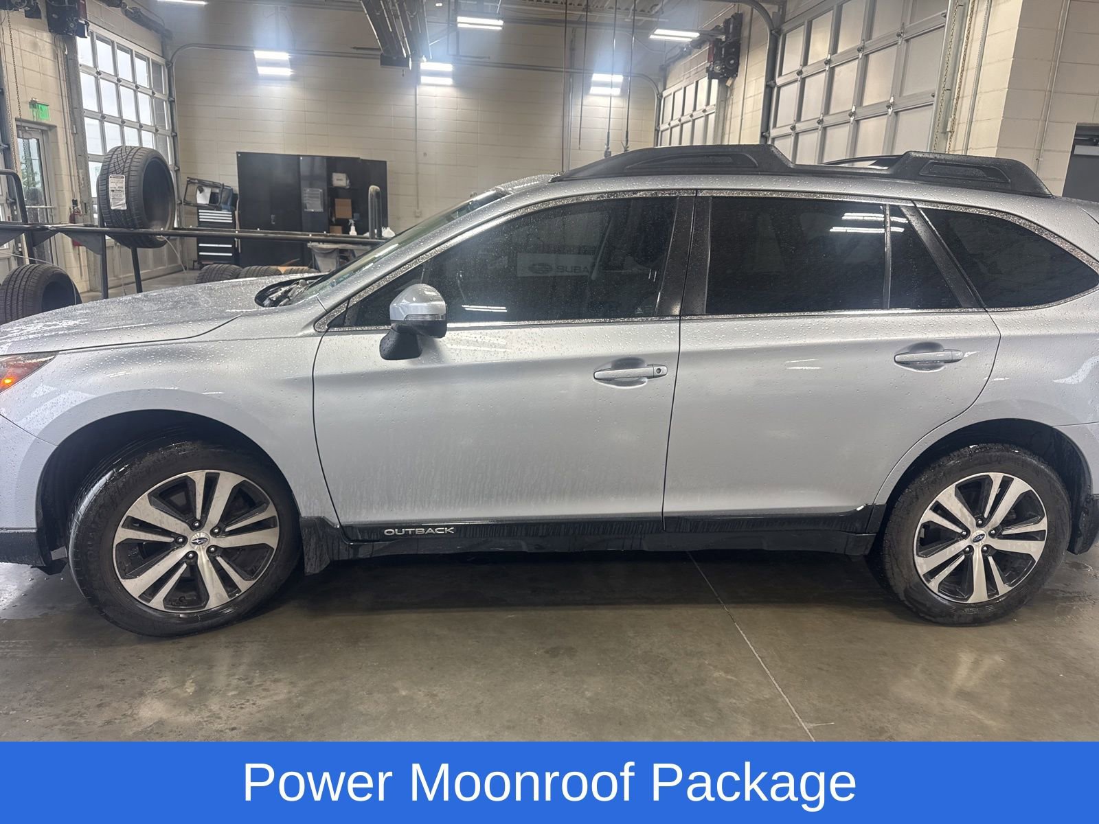 Used 2019 Subaru Outback 2.5i Limited w/ Popular Package #2 image 3