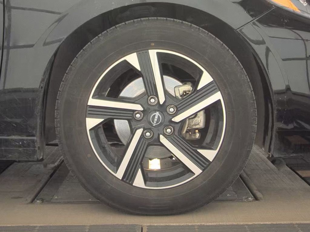 Used 2024 Nissan Sentra SV image 11