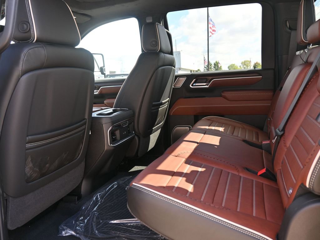 New 2026 GMC Sierra 3500 Denali Ultimate image 17