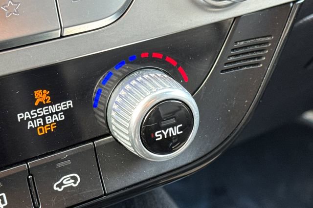 Used 2024 Kia Telluride LX image 31