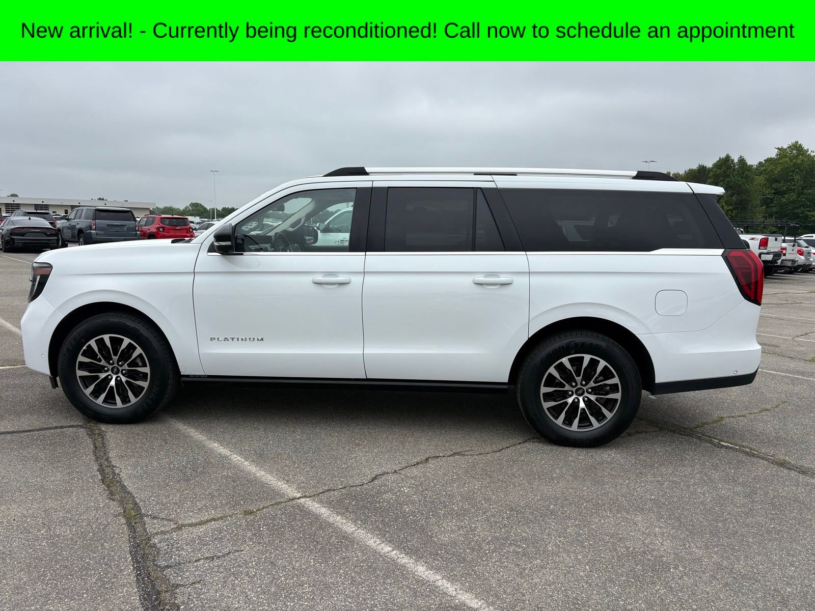 Used 2025 Ford Expedition Max Platinum AWD/4WD image 6