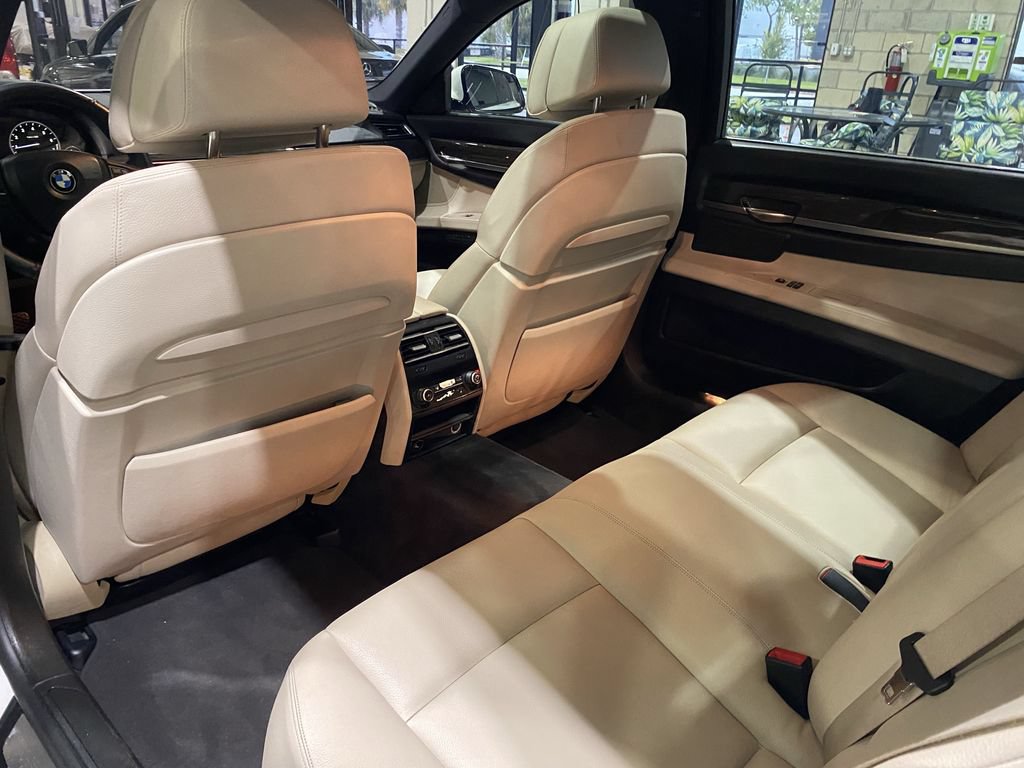 Used 2011 BMW 740Li RWD image 5