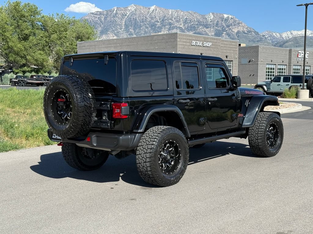 Used 2022 Jeep Wrangler Unlimited Rubicon w/ LED Lighting Group AWD/4WD image 9