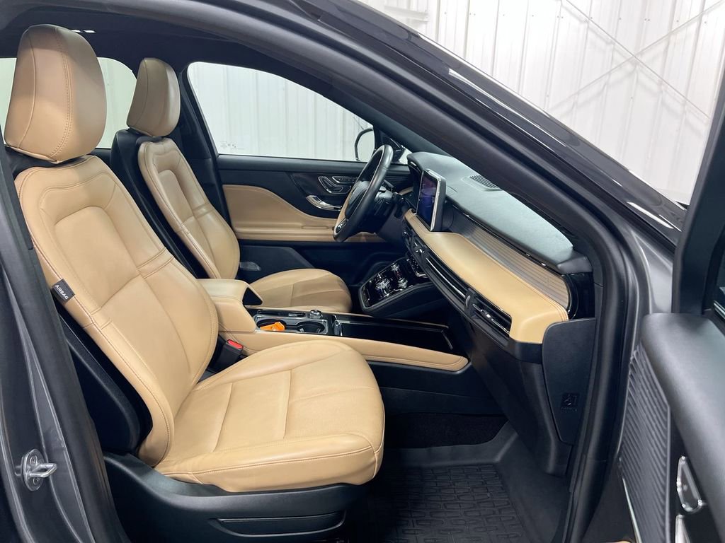 Used 2022 Lincoln Corsair Reserve w/ Equipment Group 201A image 23