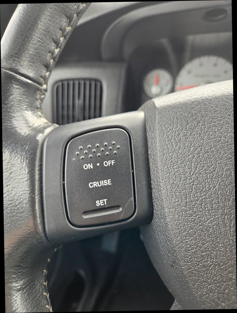 Used 2005 Dodge Ram 1500 Truck 2WD Quad Cab image 21