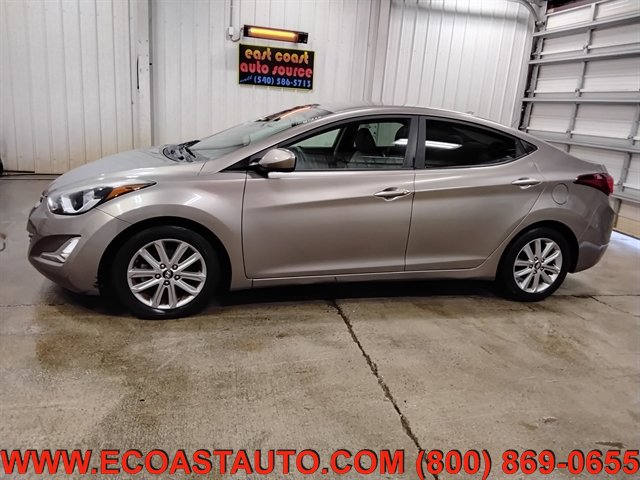 Used 2015 Hyundai Elantra SE w/ Option Group 02 FWD image 5