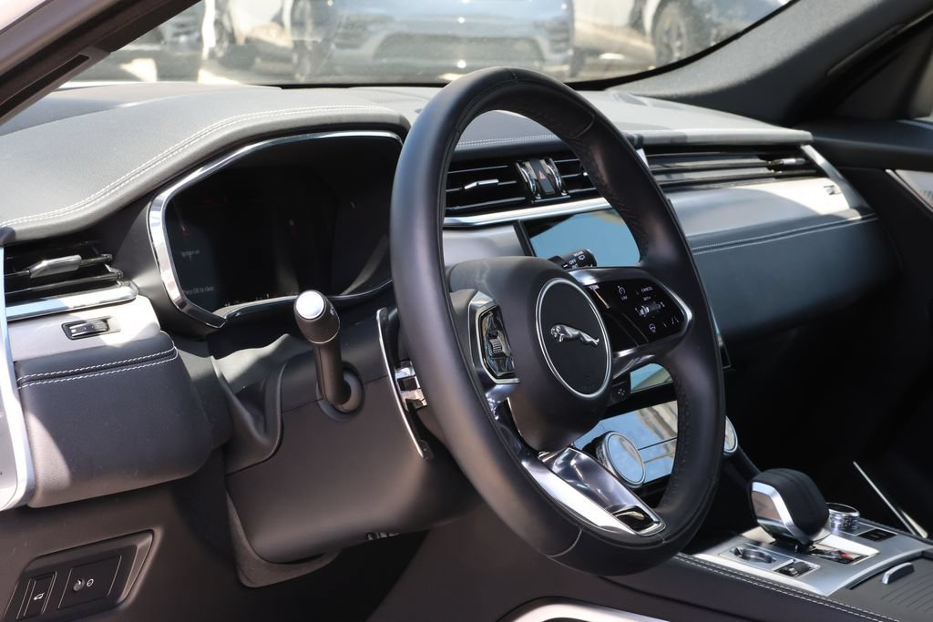 Certified 2026 Jaguar F-PACE R-Dynamic S AWD/4WD image 10