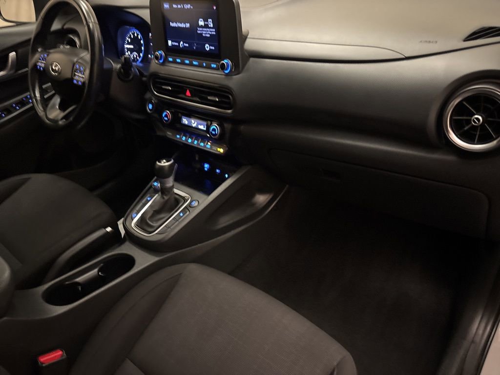 Certified 2022 Hyundai Kona SEL w/ Convenience Package image 26