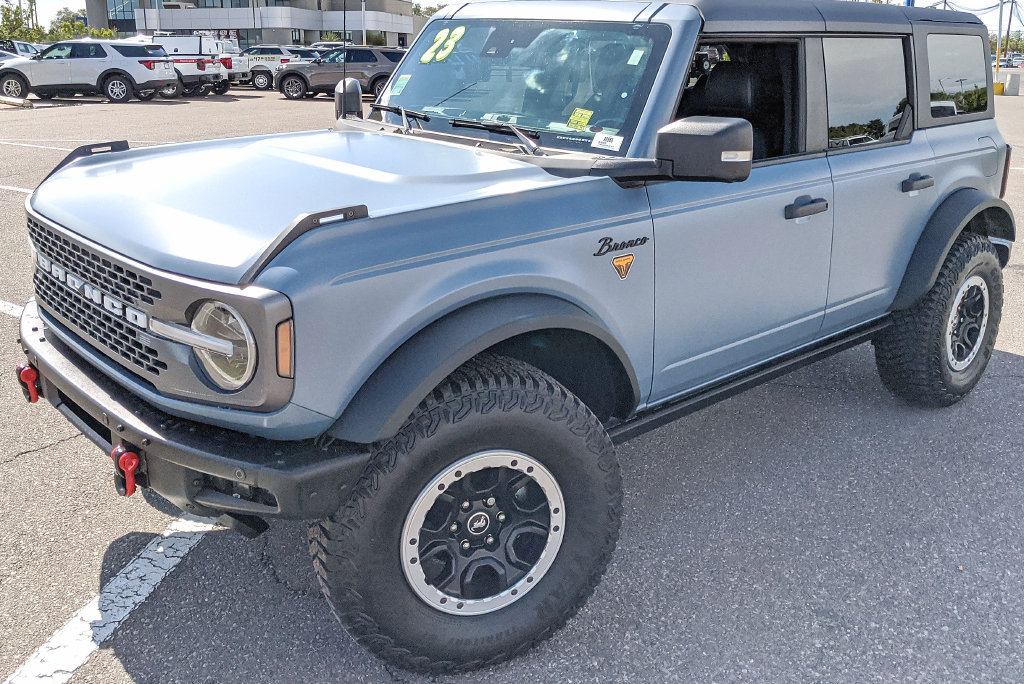 Used 2023 Ford Bronco Badlands AWD/4WD image 6