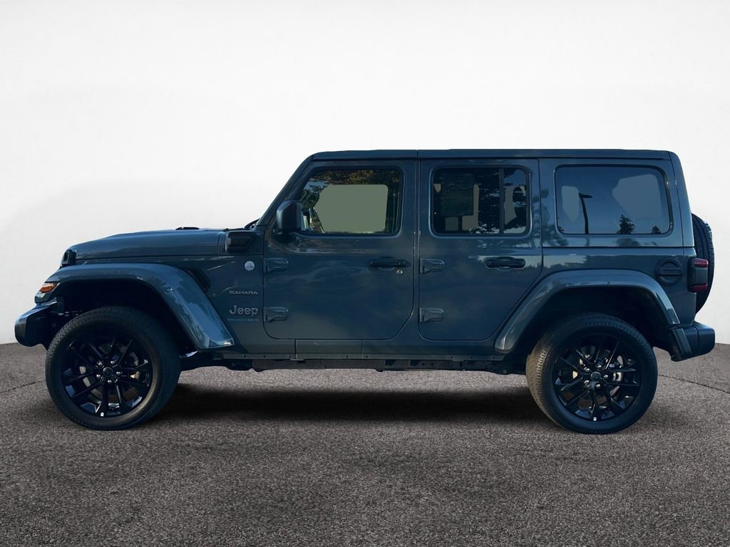 Used 2024 Jeep Wrangler Unlimited Sahara AWD/4WD image 2