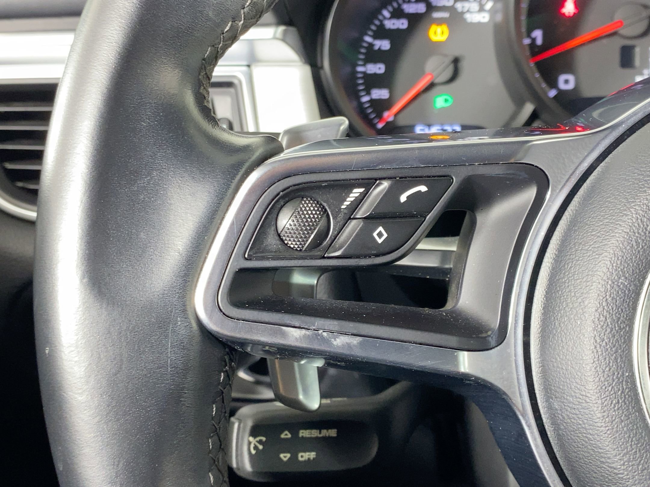 Used 2018 Porsche Macan Turbo w/ Premium Package Plus image 15