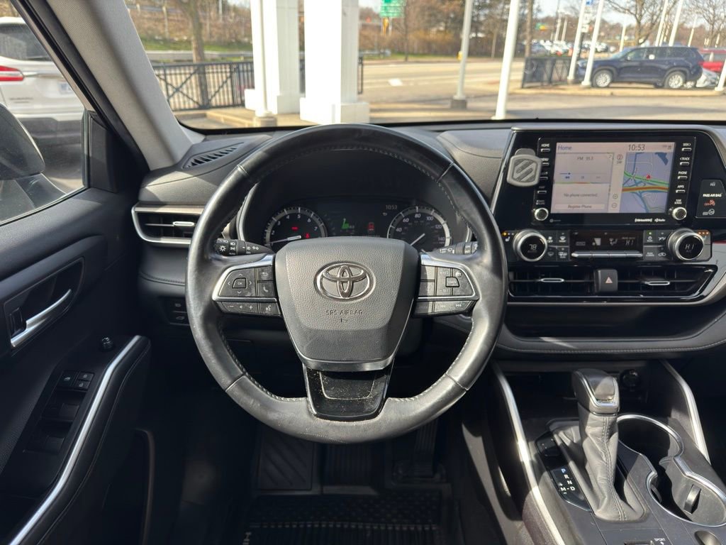 Used 2020 Toyota Highlander XLE image 38