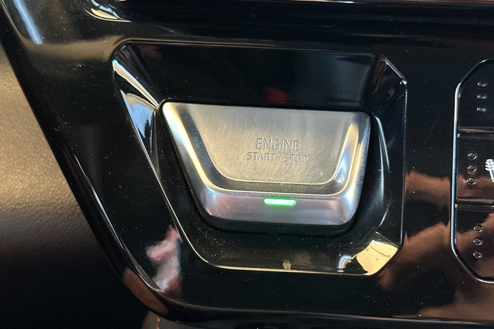 Certified 2025 GMC Sierra 2500 AT4 AWD/4WD image 23