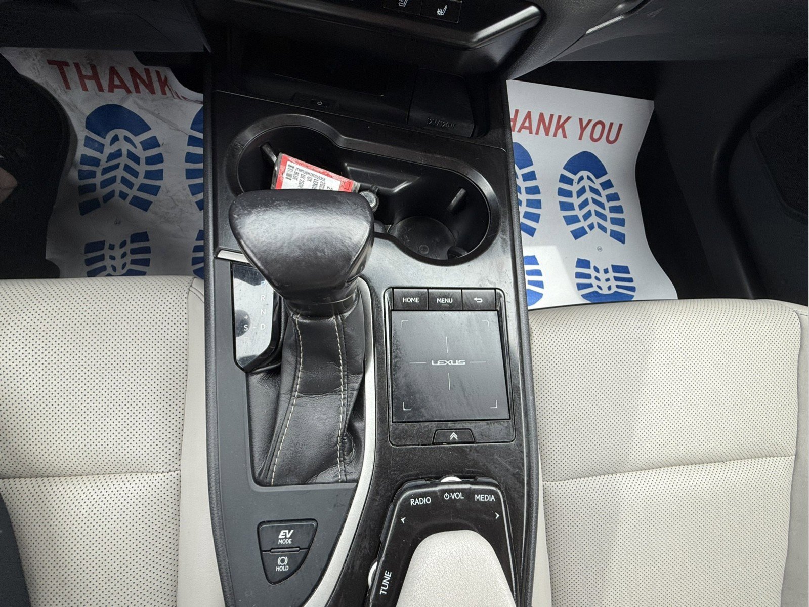 Used 2022 Lexus UX 250h w/ Premium Package image 18